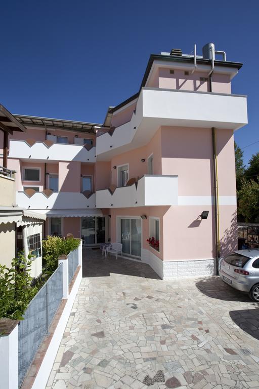 Hotel Villa Cicchini Viserbella di Rimini Exterior foto