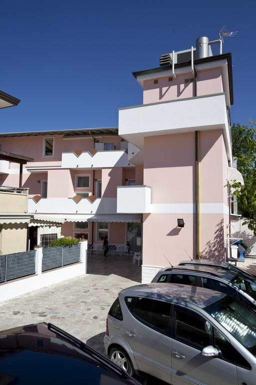 Hotel Villa Cicchini Viserbella di Rimini Exterior foto